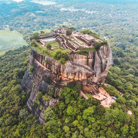 sri lanka famous places image.